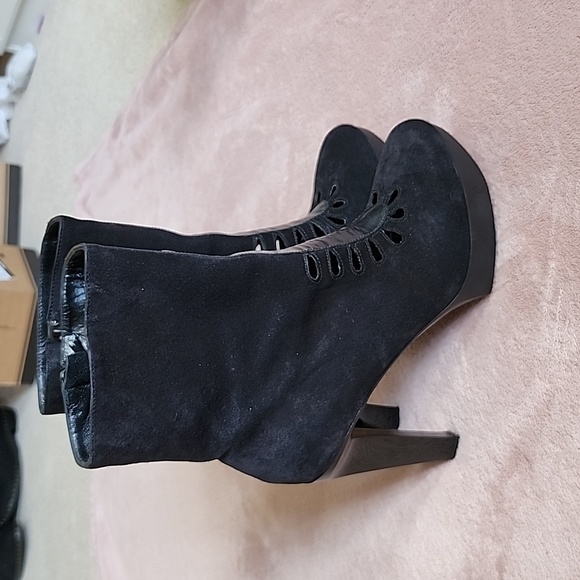 Robert Clergerie Suede cut out boots - Picture 2 of 8